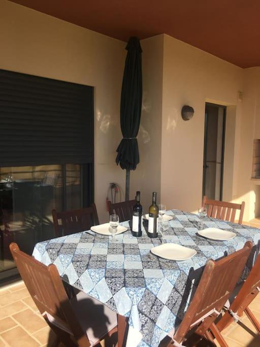 3 Bedroom Apartment With Pool In Lagos Exterior photo