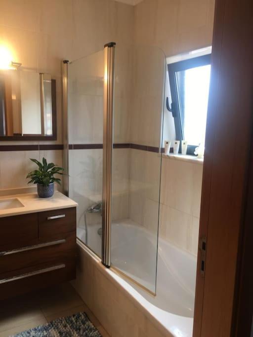 3 Bedroom Apartment With Pool In Lagos Exterior photo